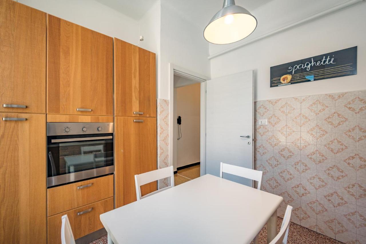 Ferienwohnung Joivy Penthouse Flat With Terrace Genua Exterior foto