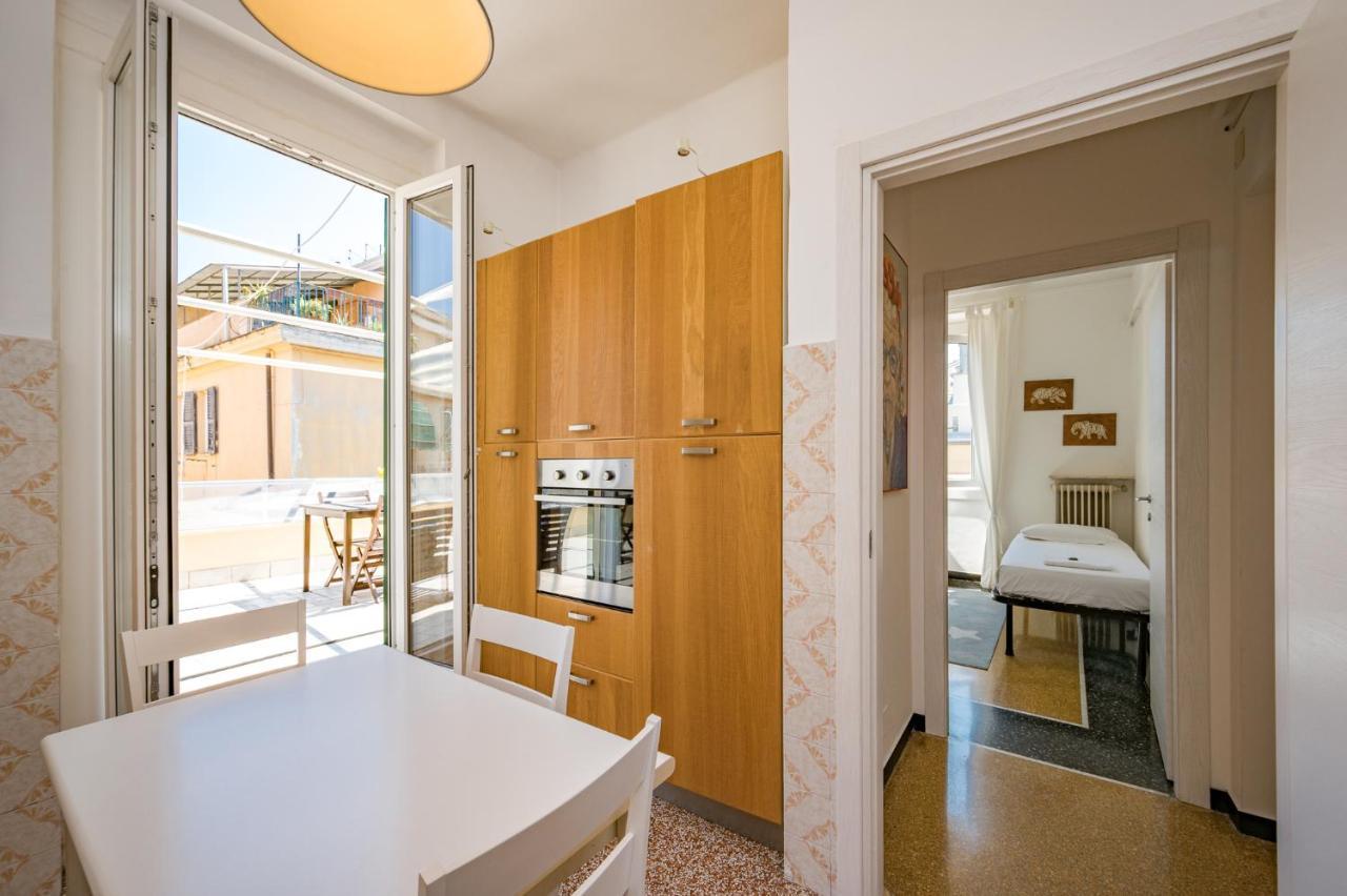 Ferienwohnung Joivy Penthouse Flat With Terrace Genua Exterior foto