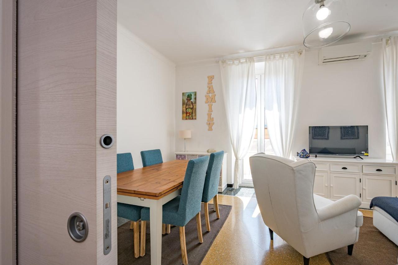 Ferienwohnung Joivy Penthouse Flat With Terrace Genua Exterior foto