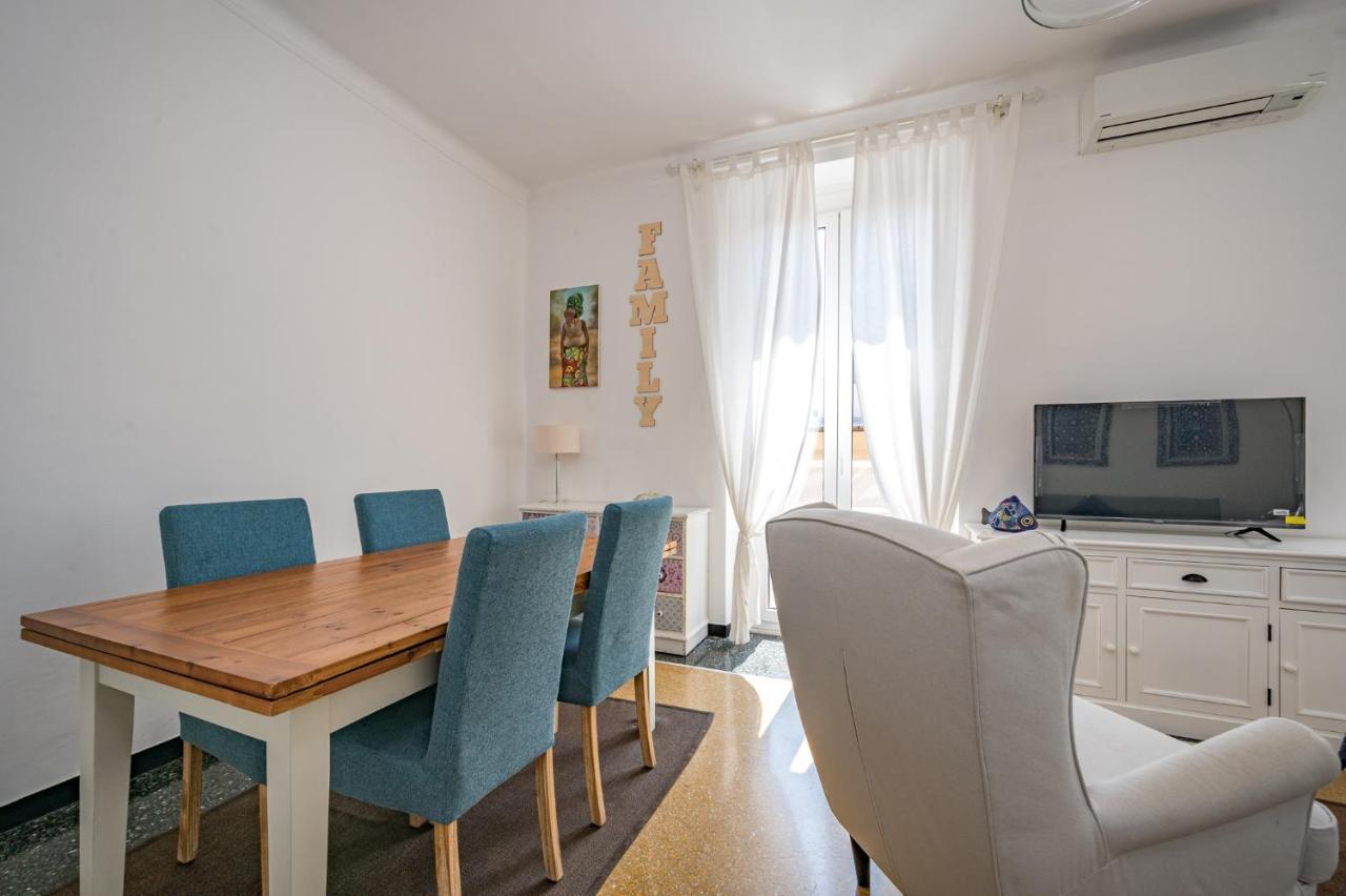 Ferienwohnung Joivy Penthouse Flat With Terrace Genua Exterior foto