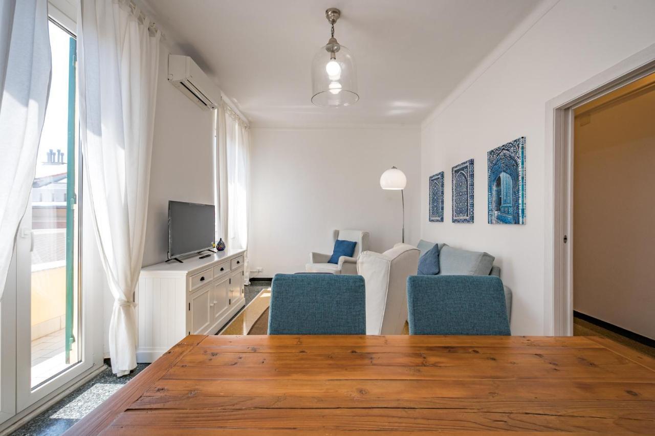 Ferienwohnung Joivy Penthouse Flat With Terrace Genua Exterior foto